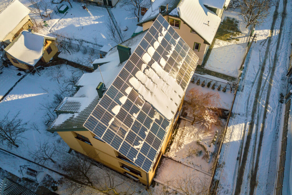 Winter Woes: Is Your Investment in Solar Power Worthless In Cold Weather?